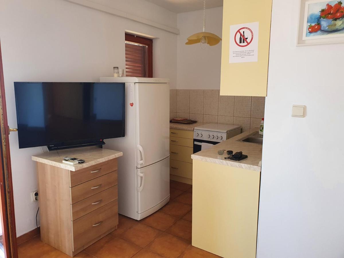 Apartments Viktor Rogoznica  Esterno foto