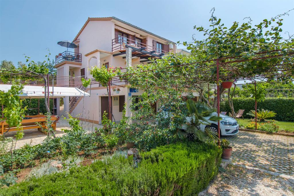 Apartments Viktor Rogoznica  Esterno foto